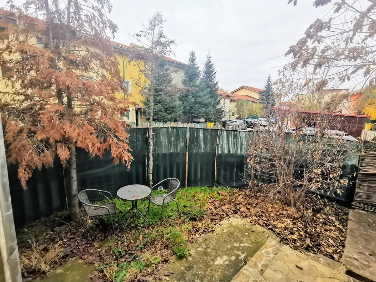 House With A Garden In Pipera Villa Bucharest Romania