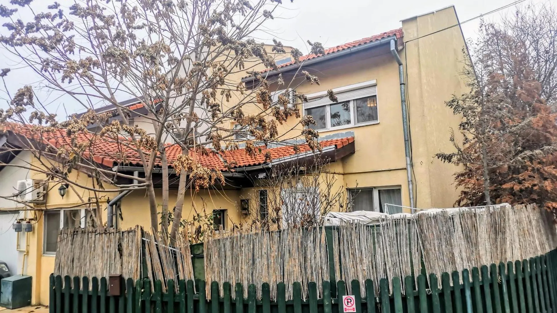 House With A Garden In Pipera Villa Bucharest Romania